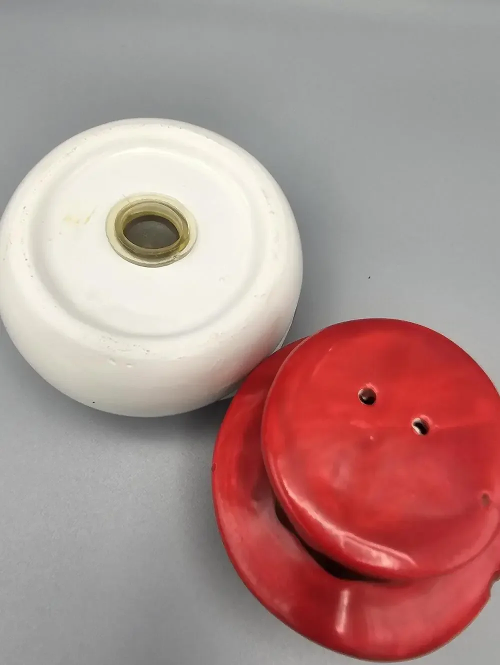 Ceramic Snowman Salt and Pepper Shaker Set